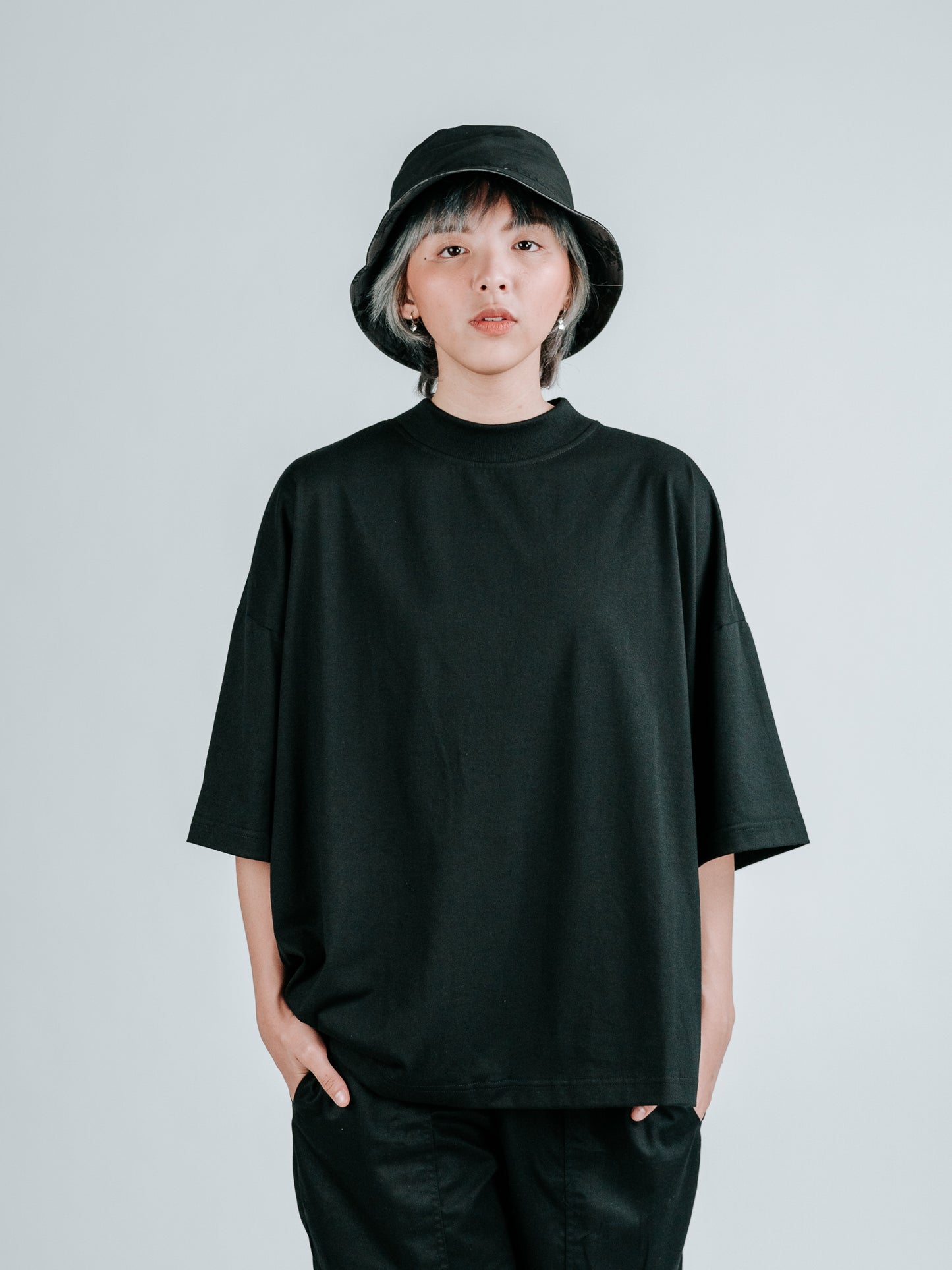 S/S Oversized Mock Neck Box T-shirt